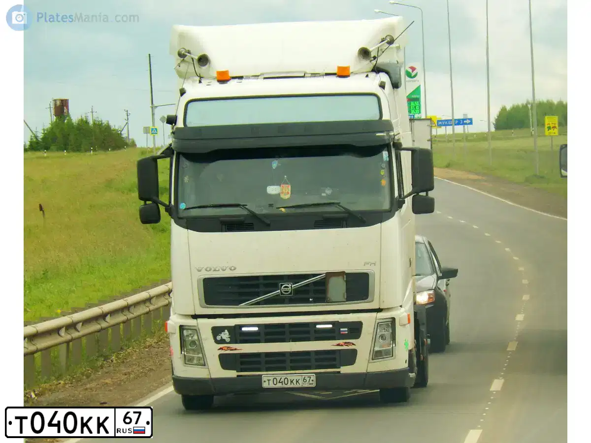 Фото автомобиля VOLVO SERIE FH /4X2/, 2008 — госномер Т040КК67. Цвет: БЕЛЫЙ