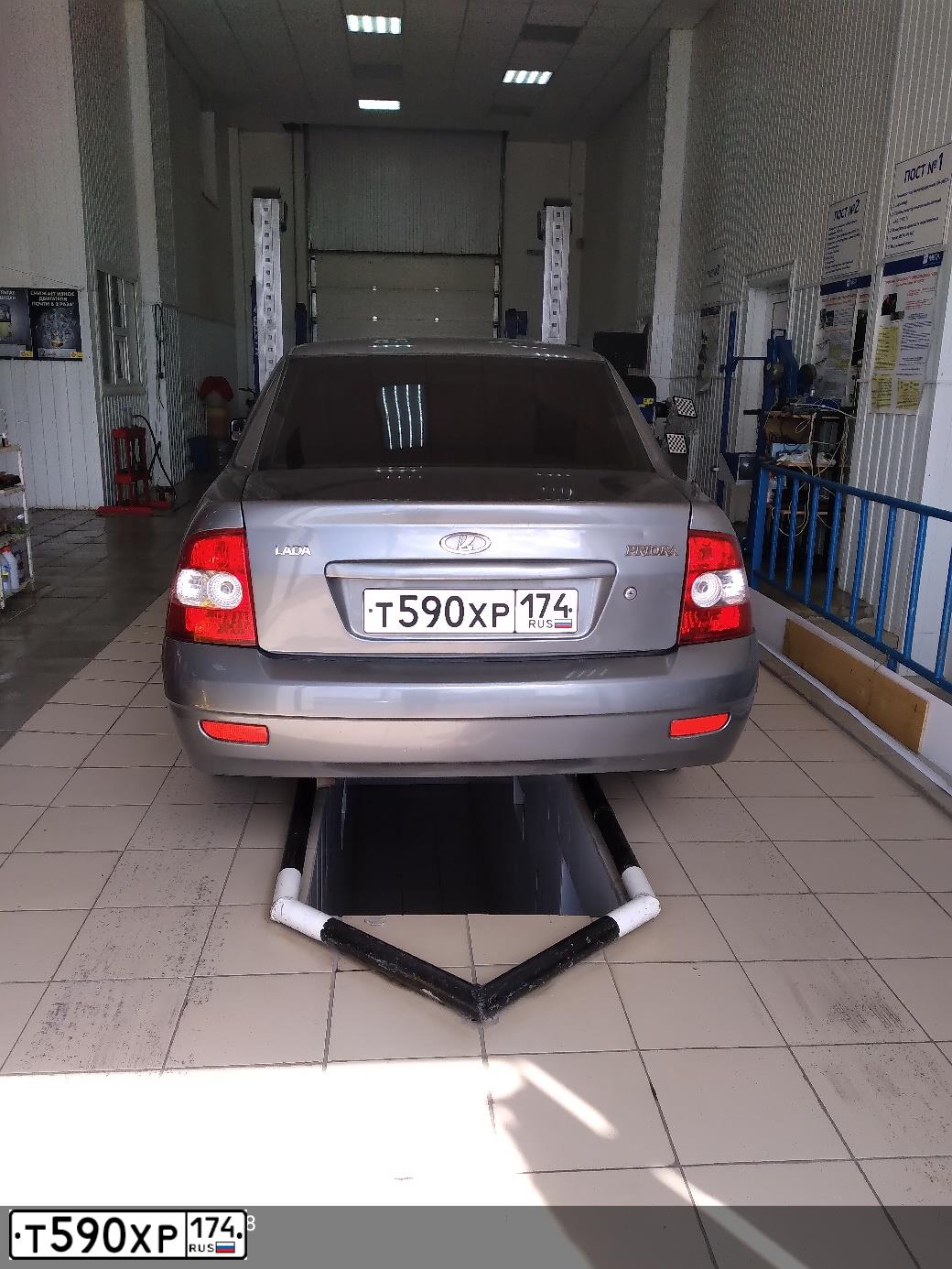 Фото автомобиля LADA PRIORA, 2008 — госномер Х876АА196. Цвет: СЕРО-ЗЕЛЕНЫЙ