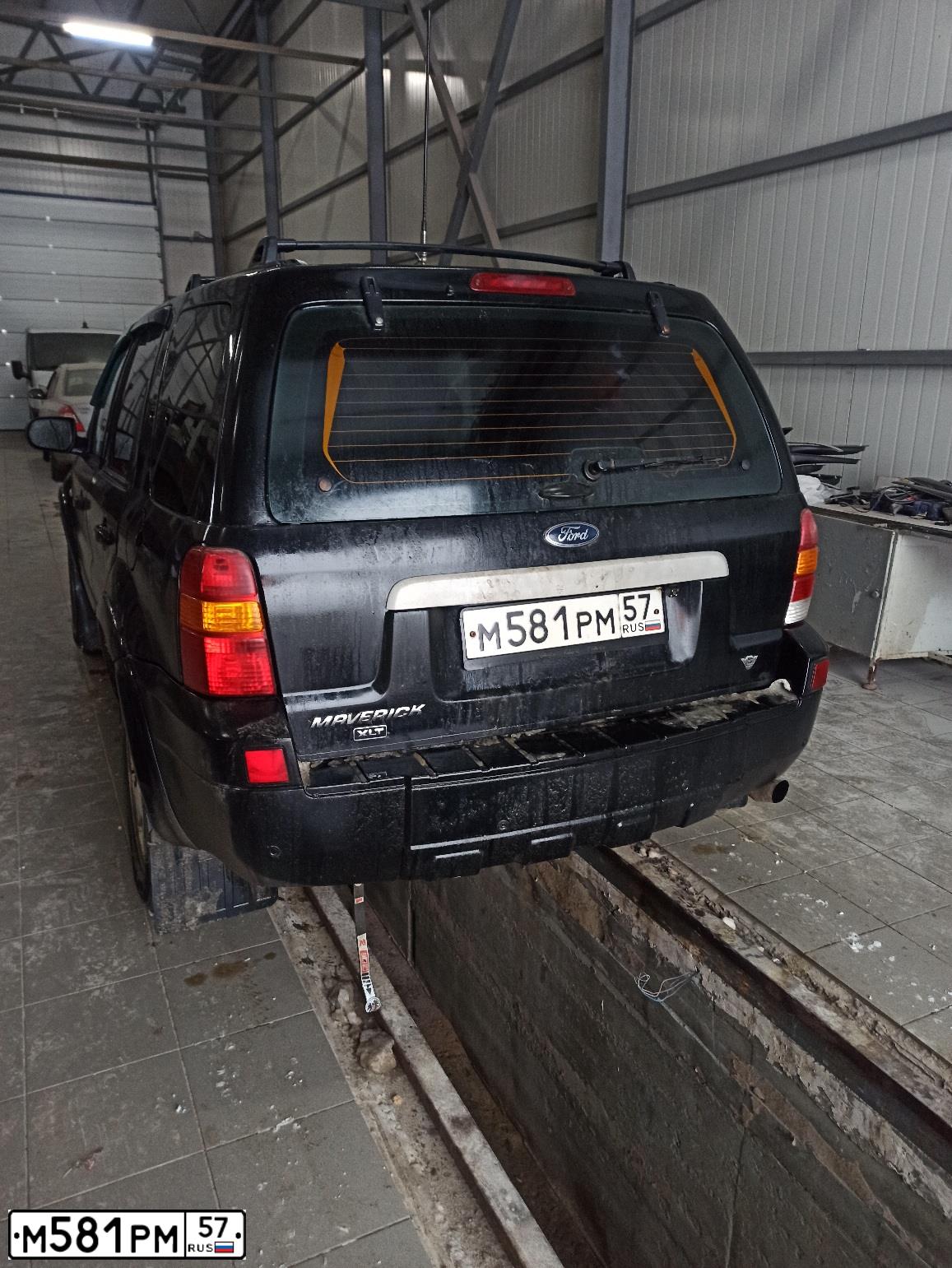Фото автомобиля FORD MAVERICK, 2006 — госномер С077ОТ57. Цвет: ЧЕРНЫЙ