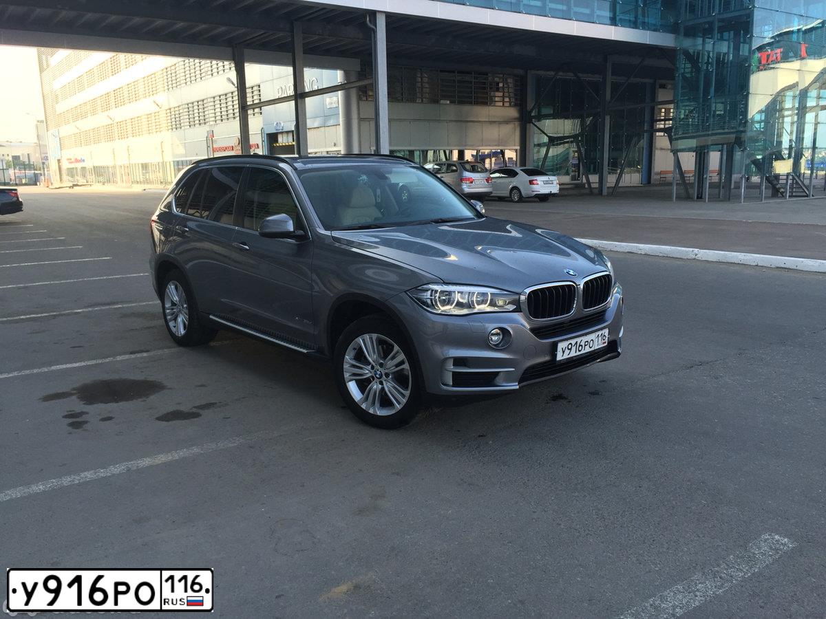 Фото автомобиля BMW X5, 2014 — госномер К190ОН190. Цвет: Серый