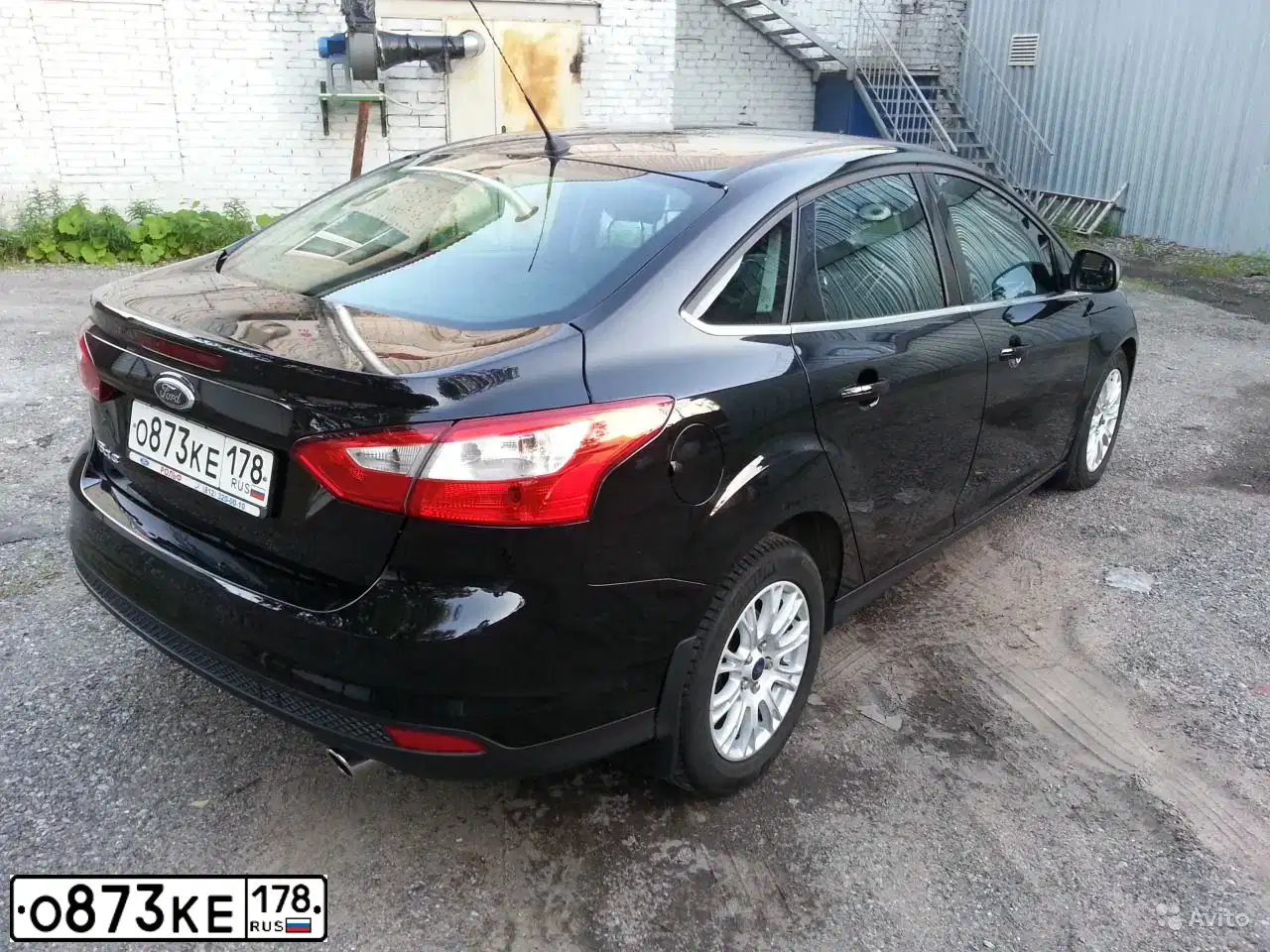 Фото автомобиля FORD FOCUS, 2013 — госномер Т675ТМ178. Цвет: ЧЕРНЫЙ
