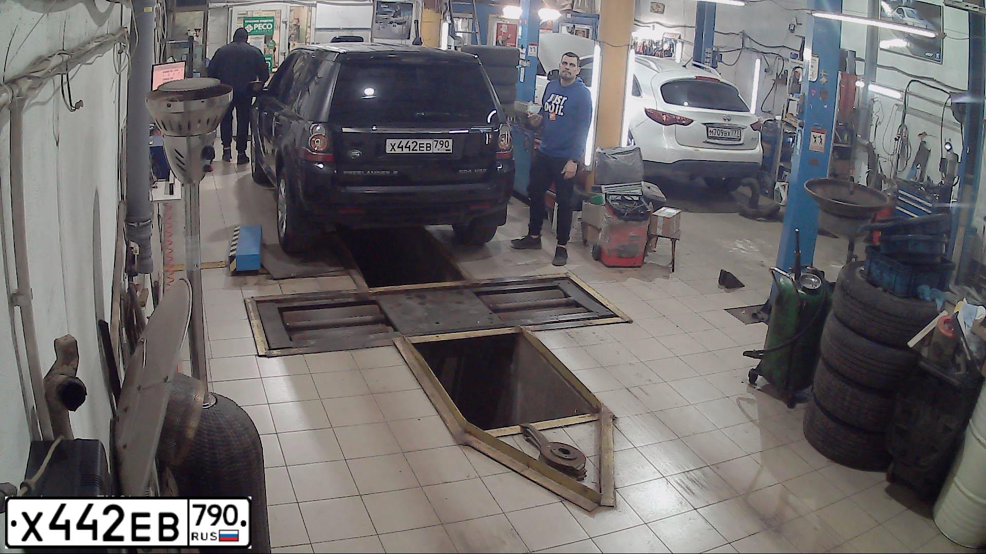 Фото автомобиля LANDROVER FREELANDER, 2008 — госномер А662КО199. Цвет: ЧЕРНЫЙ