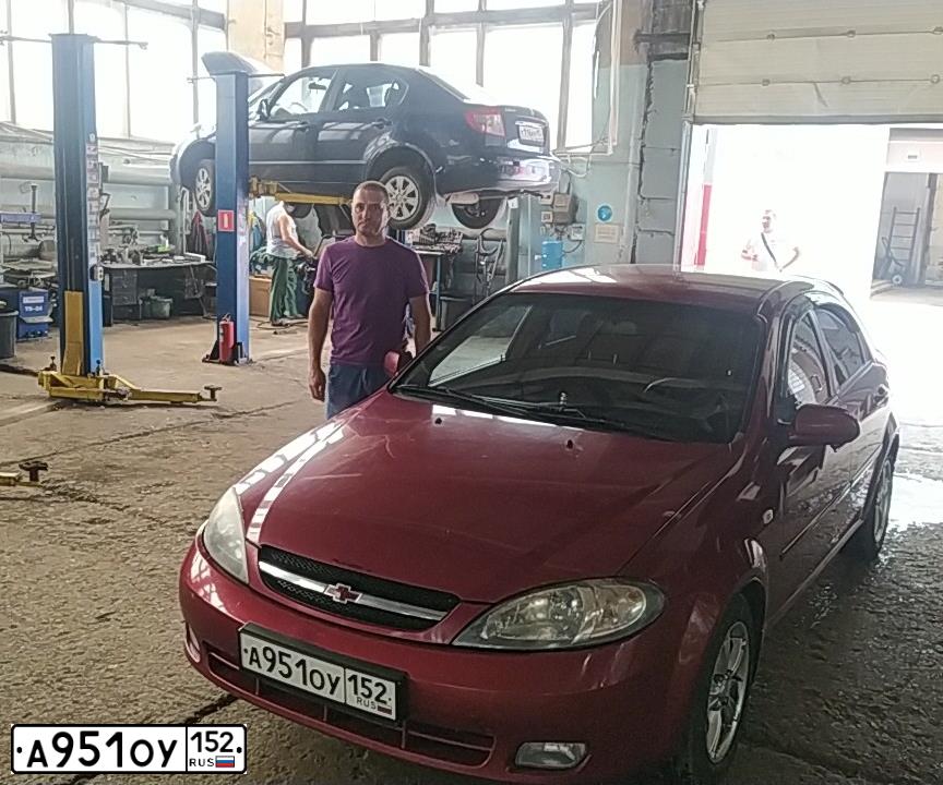 Фото автомобиля CHEVROLET LACETTI, 2009 — госномер А951ОУ152. Цвет: Красный