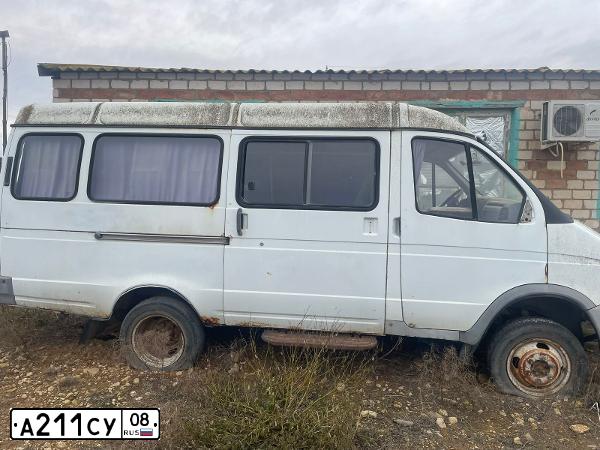 Фото автомобиля GAZ 3221 EL, 2009 — госномер Е590УХ24. Цвет: БЕЛЫЙ