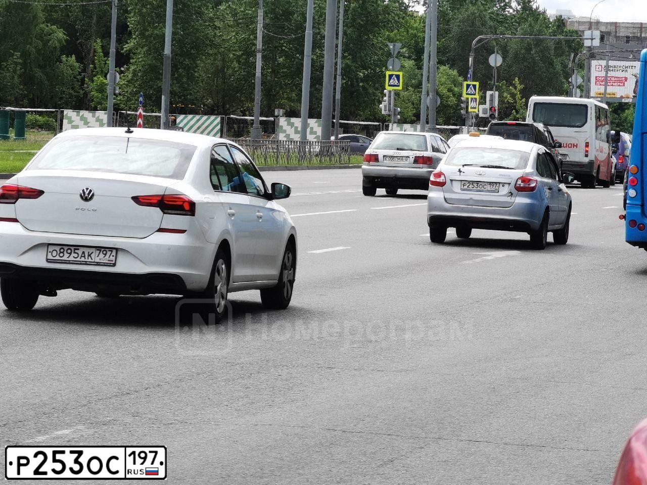 Фото автомобиля LADA 2191 GRANTA, 2015 — госномер Р253ОС197. Цвет: Серый