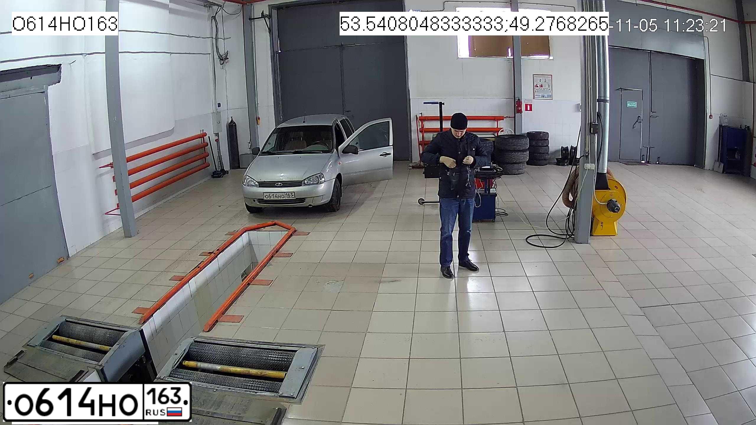 Фото автомобиля LADA 1117 KALINA, 2011 — госномер О614НО163. Цвет: СЕРЕБРИСТЫЙ