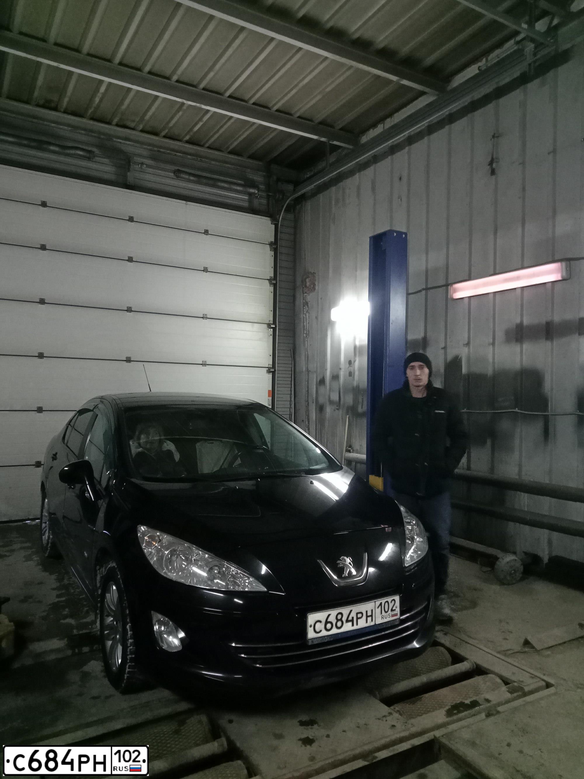 Фото автомобиля PEUGEOT 408, 2015 — госномер М641ЕН702. Цвет: ЧЕРНЫЙ