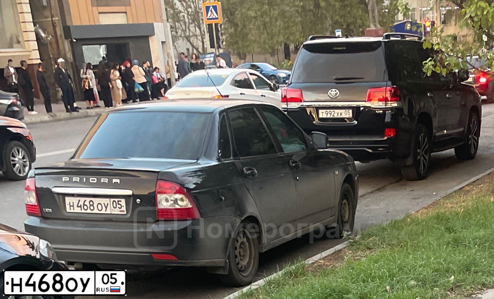 Фото автомобиля LADA 2170 PRIORA, 2013 — госномер Н468ОУ05. Цвет: Сине-Черный