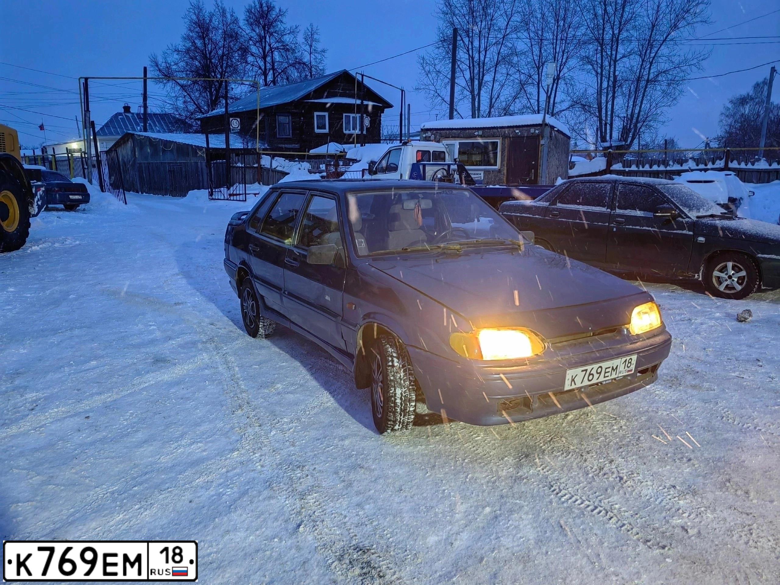 Фото автомобиля LADA 2115, 2004 — госномер С493УТ18