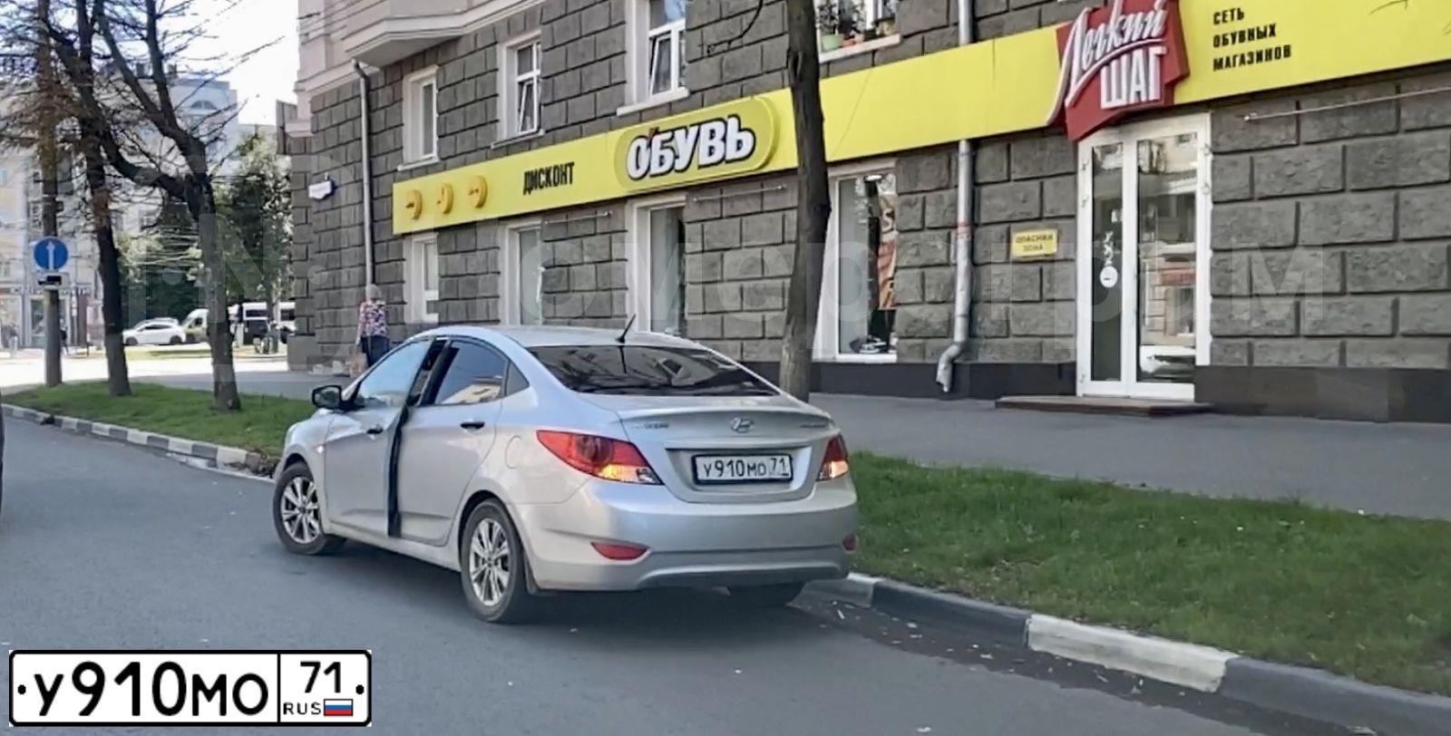 Фото автомобиля HYUNDAI SOLARIS, 2011 — госномер У910МО71. Цвет: Серебристый