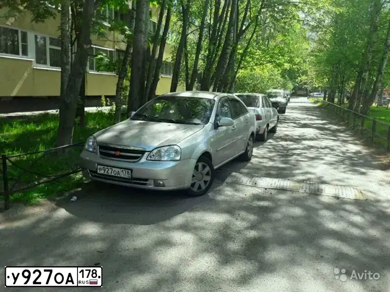 Фото автомобиля SSANGYONG KYRON, 2014 — госномер К007НЕ198. Цвет: ТЕМНО СЕРЫЙ