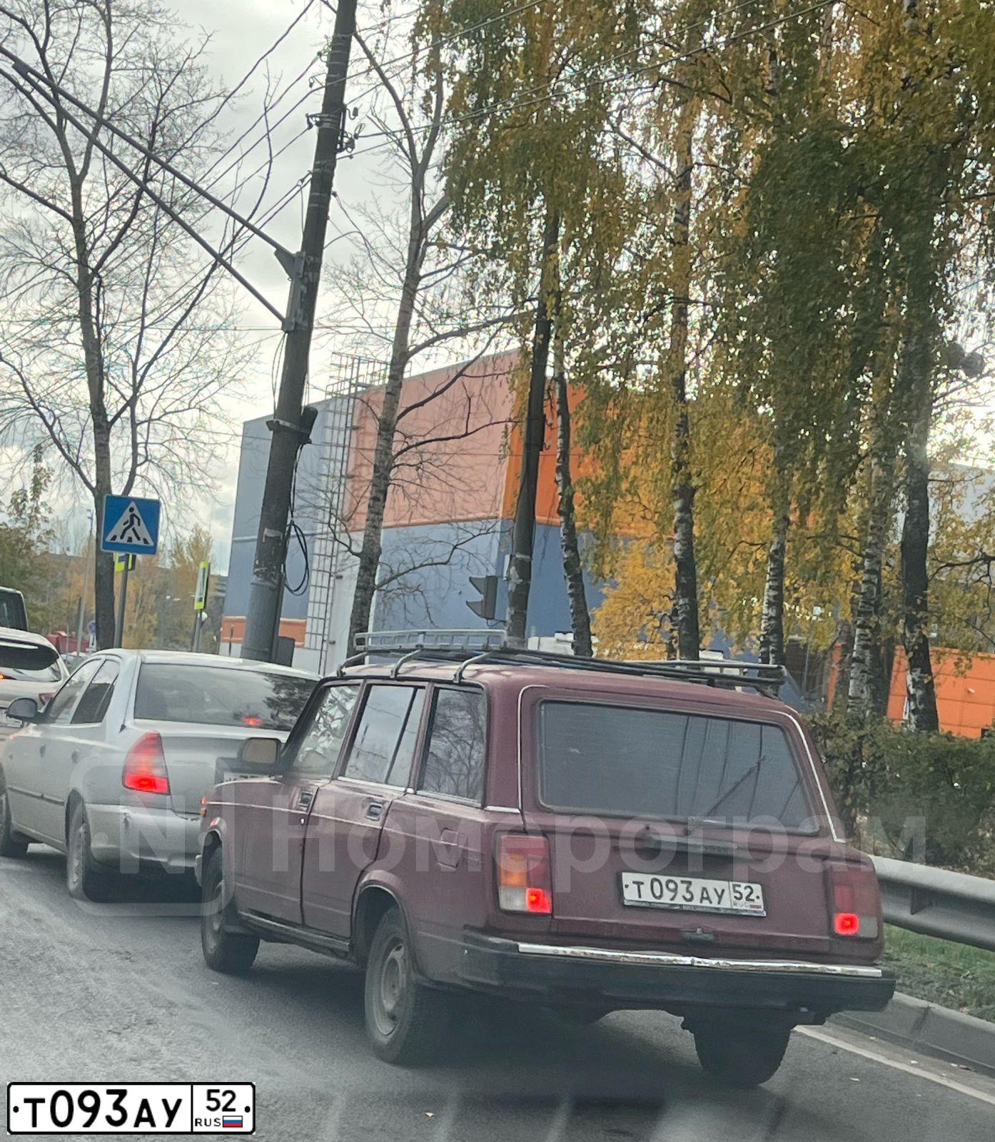 Фото автомобиля LADA 2104, 2005 — госномер У806ВА152. Цвет: Красный