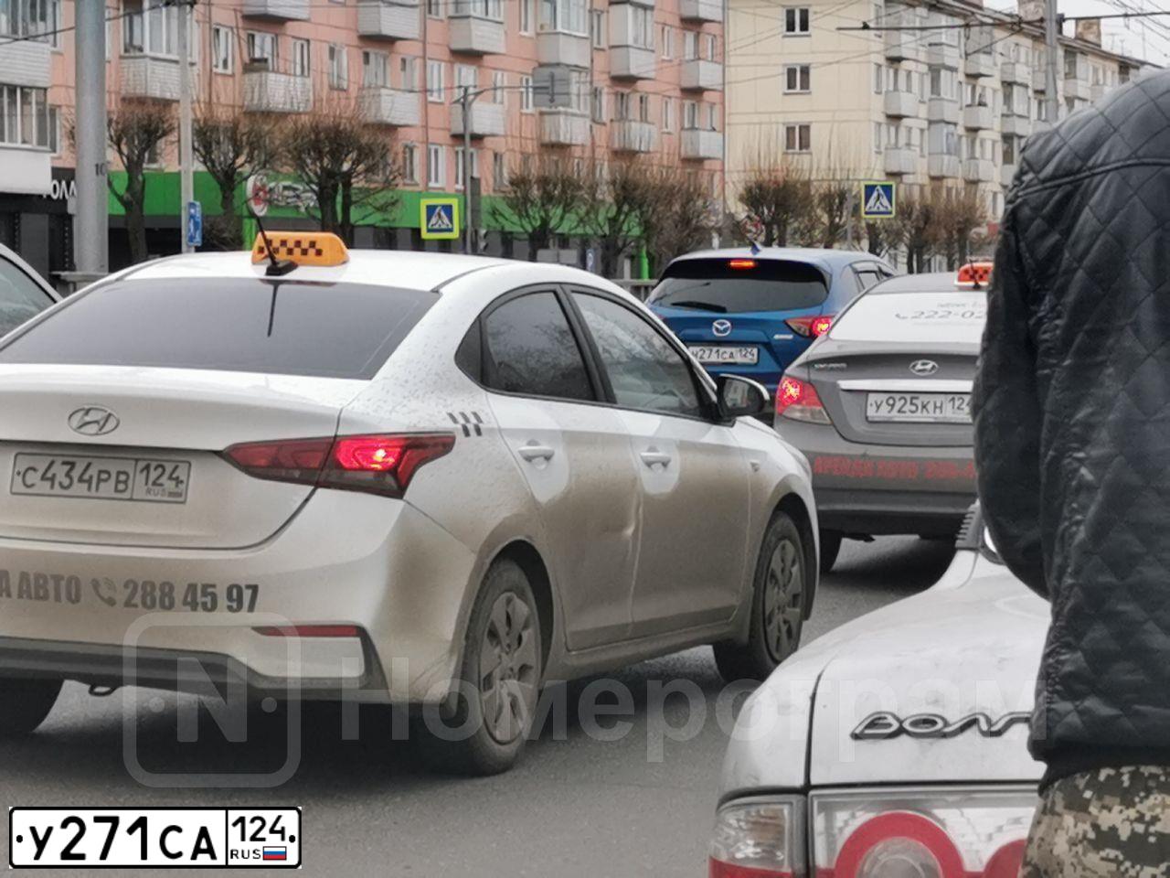 Фото автомобиля HONDA CIVIC, 2008 — госномер У271СА124. Цвет: ЧЕРНЫЙ