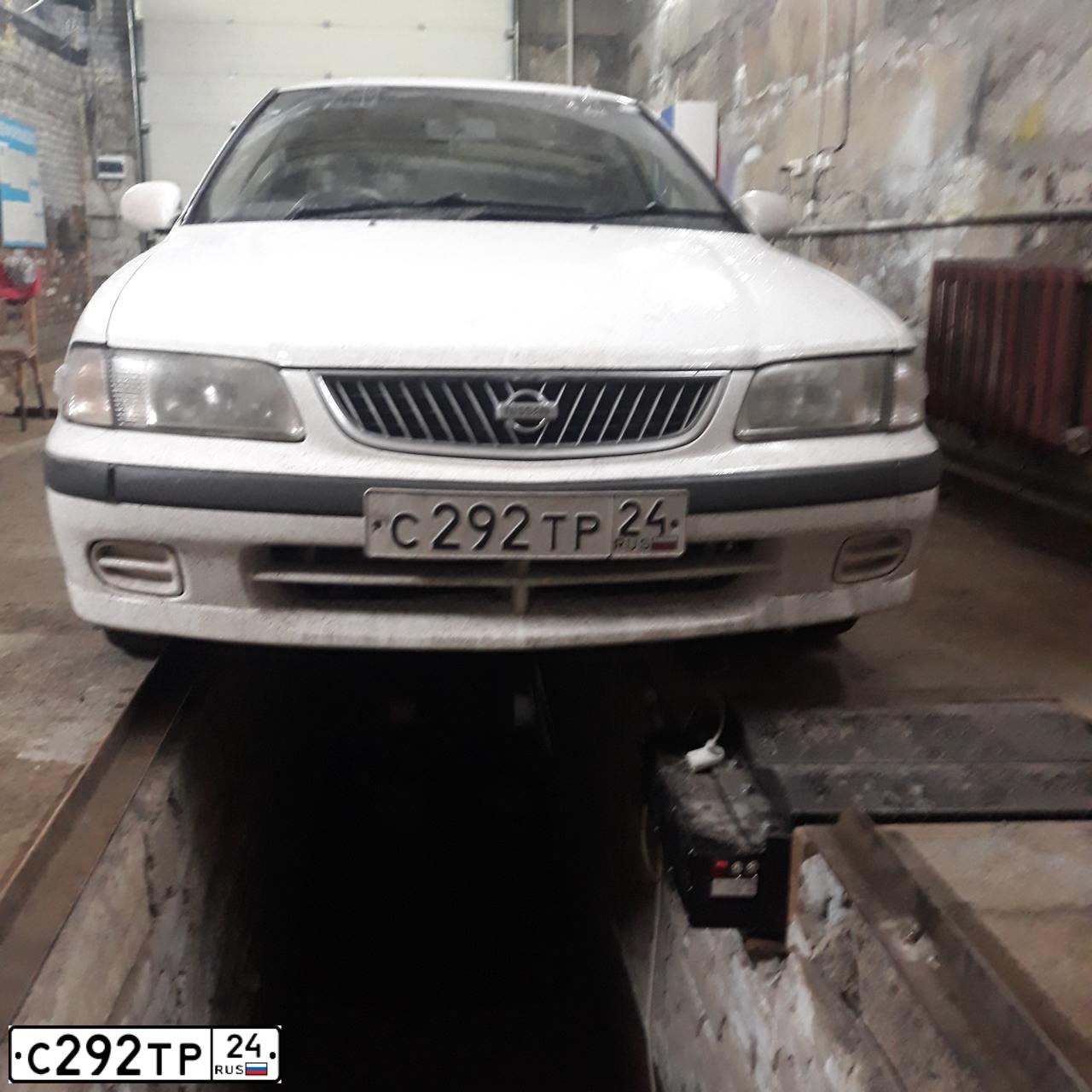 Фото автомобиля NISSAN SUNNY, 2001 — госномер В376СХ138