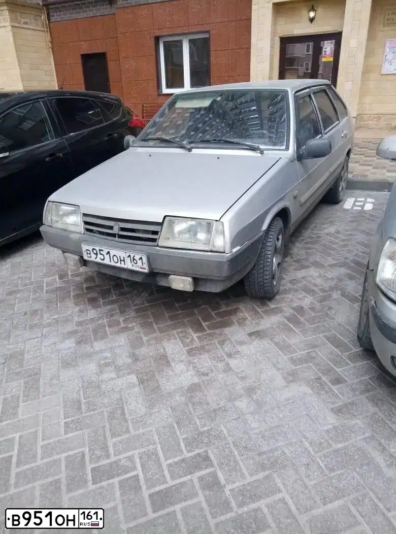 Фото автомобиля LADA 2109, 2002 — госномер Н711СВ15. Цвет: СВЕТЛО СЕРЕБ МЕТАЛЛ
