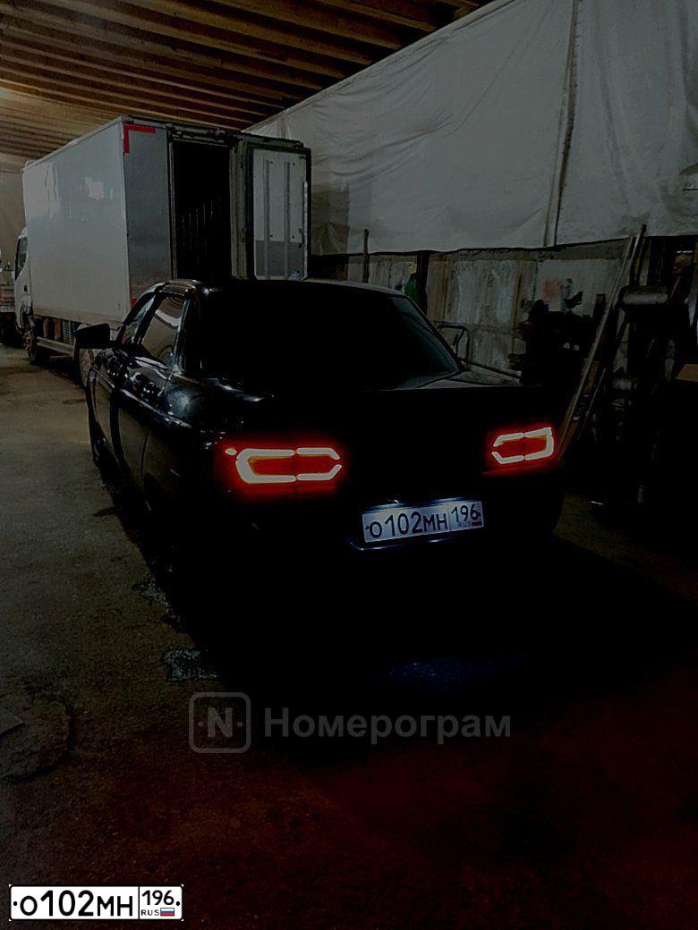 Фото автомобиля LADA 2110 LADA, 2005 — госномер О102МН196. Цвет: ГРАФИТОВЫЙ МЕТАЛЛИК