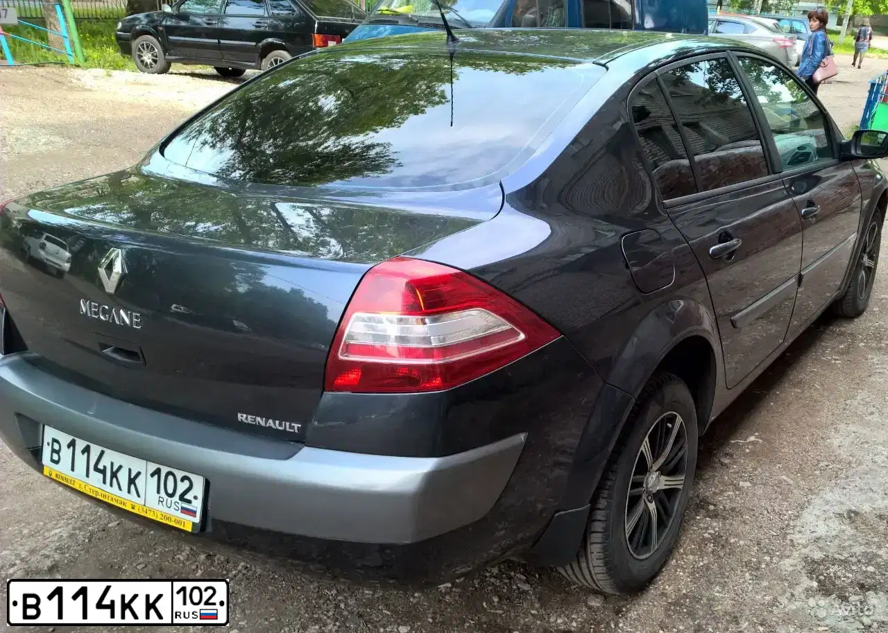 Фото автомобиля RENAULT MEGANE, 2006 — госномер В114КК102. Цвет: ТЕМНО-СЕРЫЙ