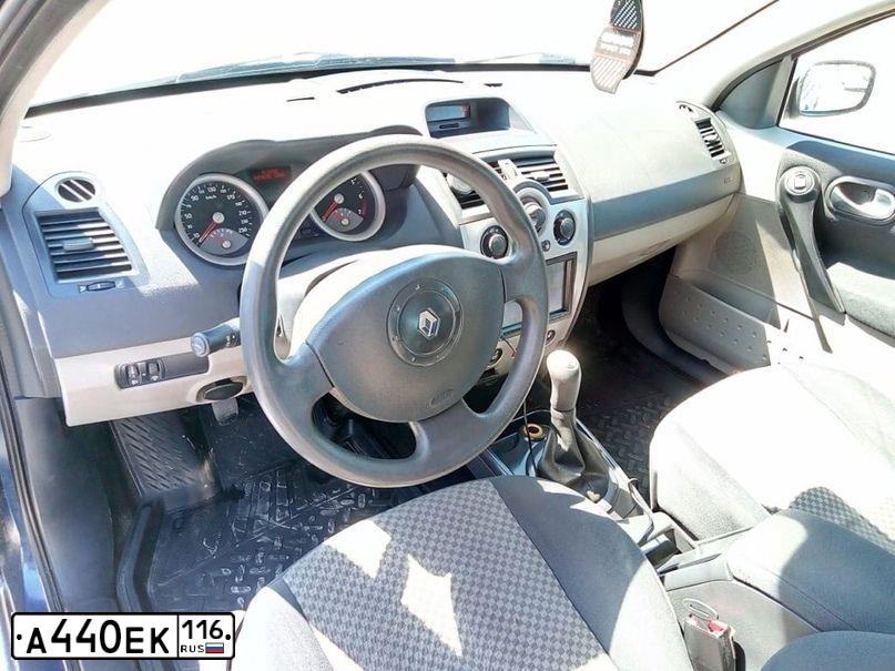 Фото автомобиля RENAULT MEGANE, 2005 — госномер С872АЕ716. Цвет: синий
