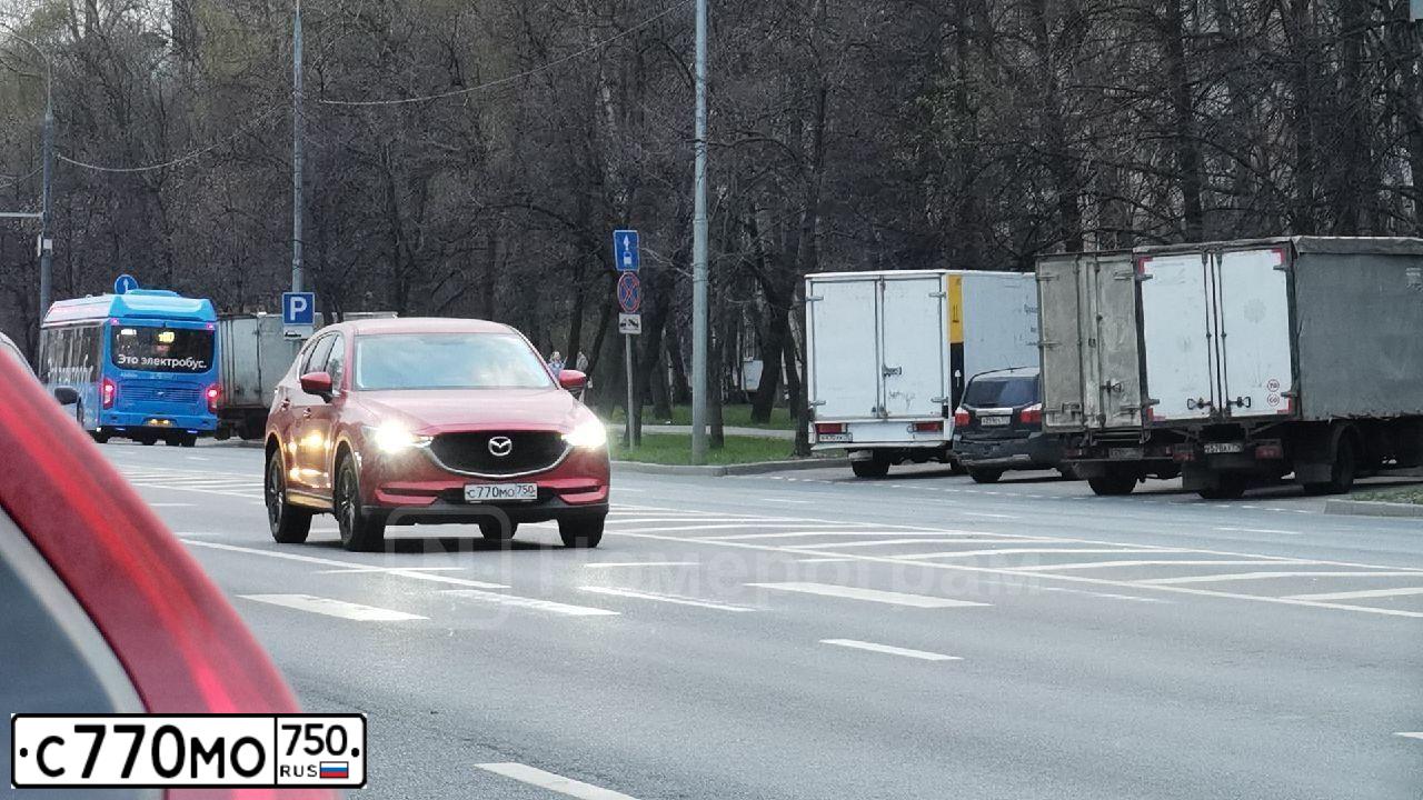 Фото автомобиля NISSAN ALMERA, 2016 — госномер Н664УА33. Цвет: КРАСНЫЙ