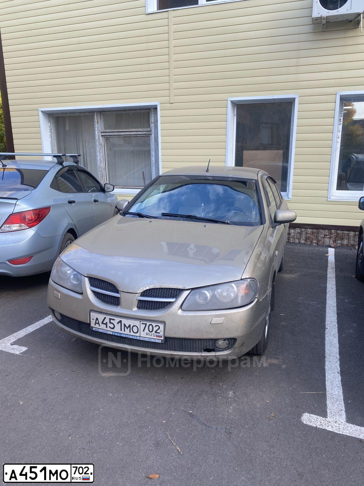 Фото автомобиля NISSAN ALMERA, 2003 — госномер Н448ВВ702. Цвет: ЖЕЛТЫЙ (ЗОЛОТИСТЫЙ)