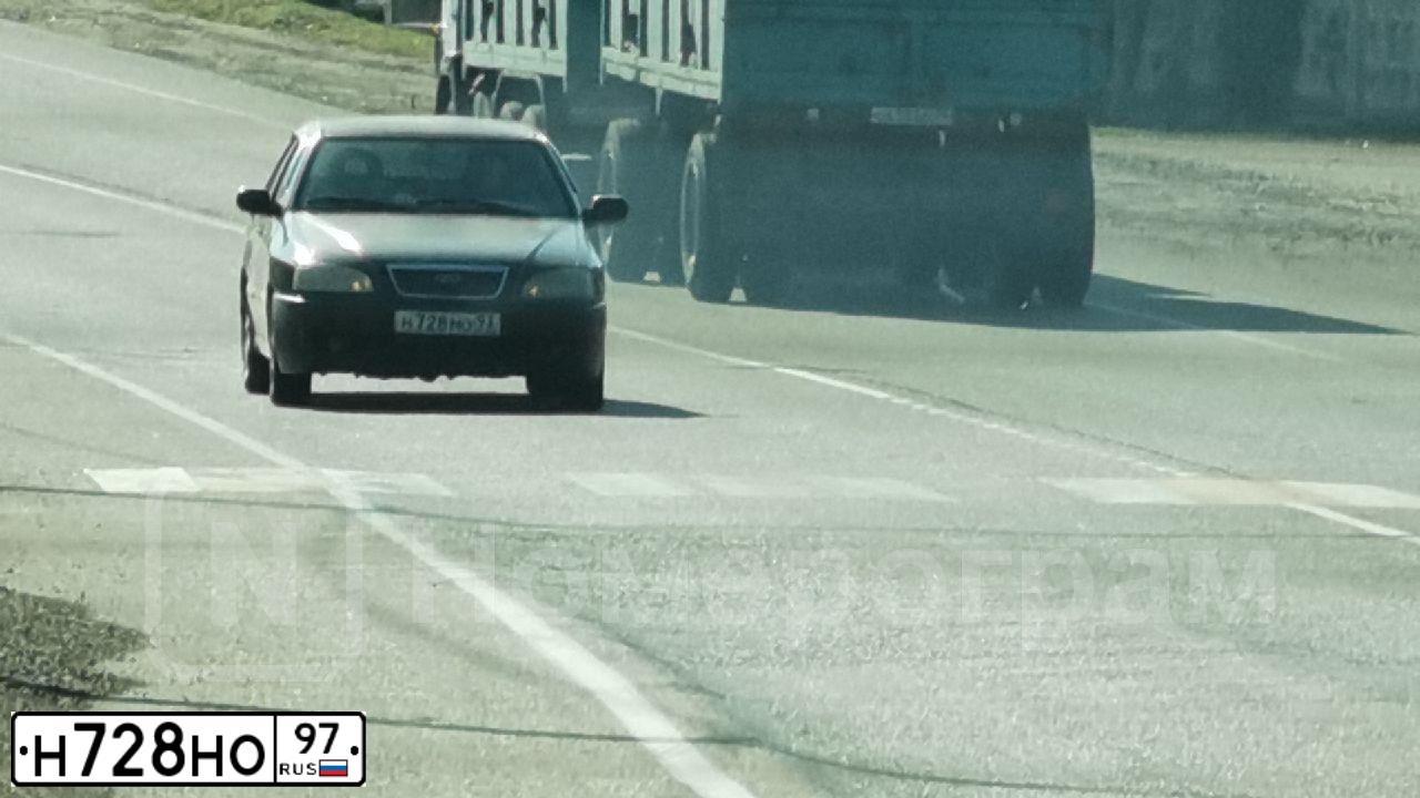 Фото автомобиля KIA MAGENTIS / OPTIMA, 2004 — госномер Х641СЕ190. Цвет: ЧЕРНЫЙ