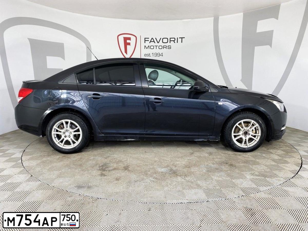 Фото автомобиля CHEVROLET CRUZE, 2012 — госномер Т594ВН76. Цвет: ЧЕРНЫЙ МЕТАЛЛИК