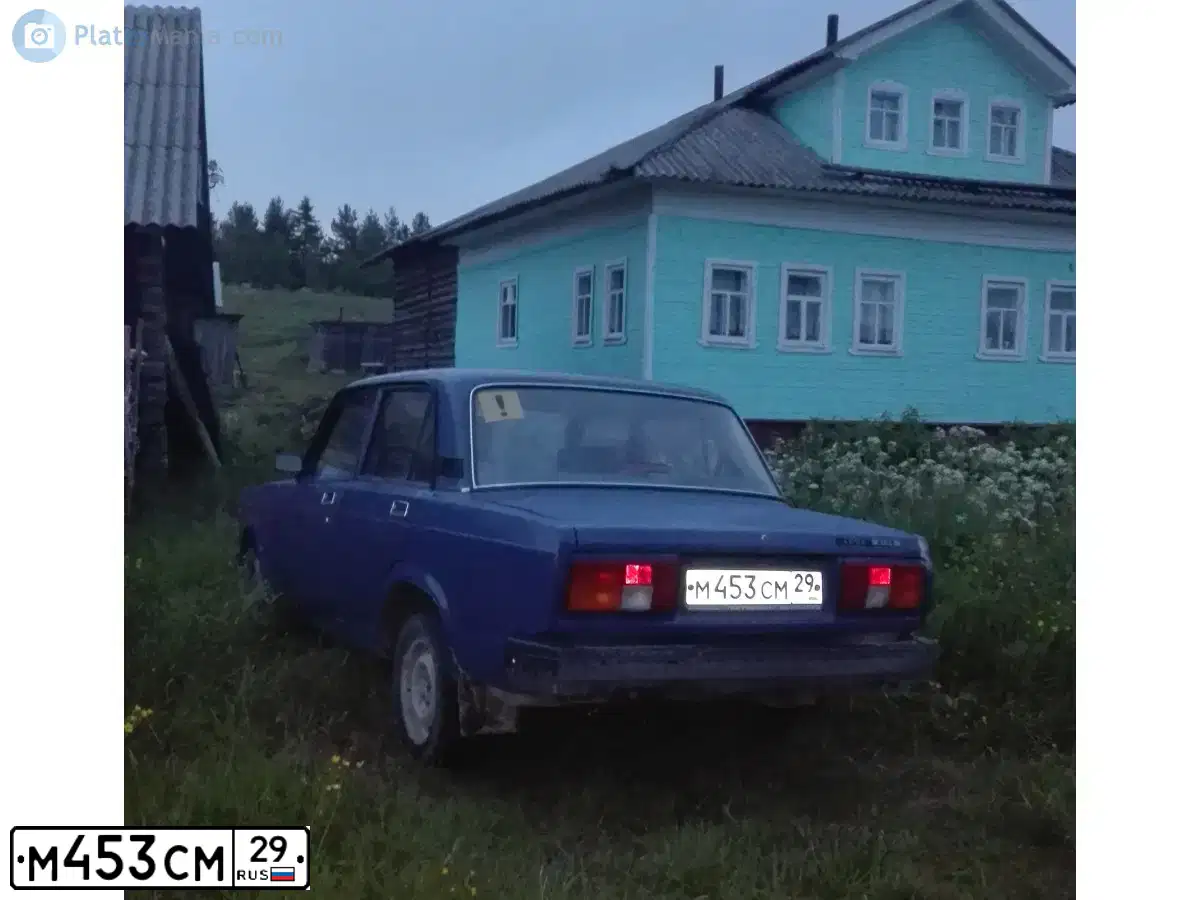 Фото автомобиля LADA 2105, 2006 — госномер Е284ХР29. Цвет: ЧЕРНЫЙ