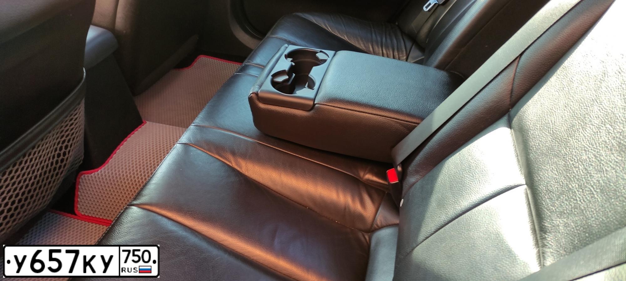 Фото автомобиля MITSUBISHI GALANT, 2007 — госномер В020КА123. Цвет: ЧЕРНЫЙ