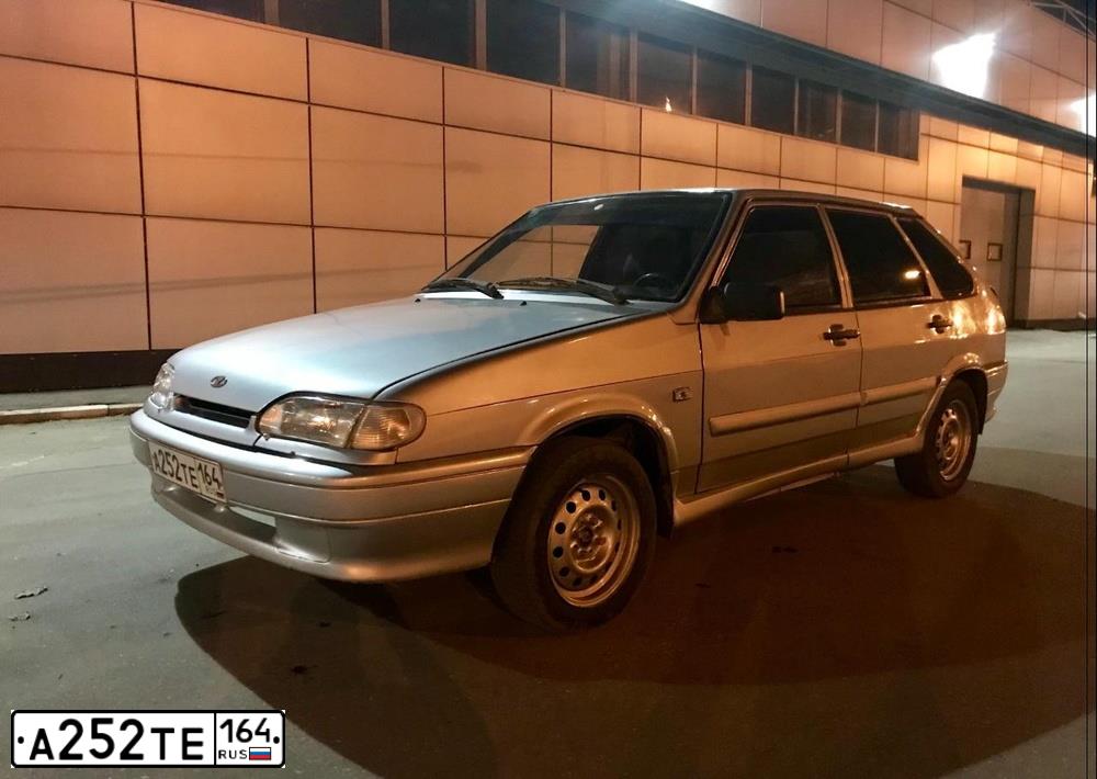 Фото автомобиля LADA 2114 SAMARA, 2008 — госномер А252ТЕ164. Цвет: СВЕТЛО СЕРЕБРИСТЫЙ МЕТАЛЛ