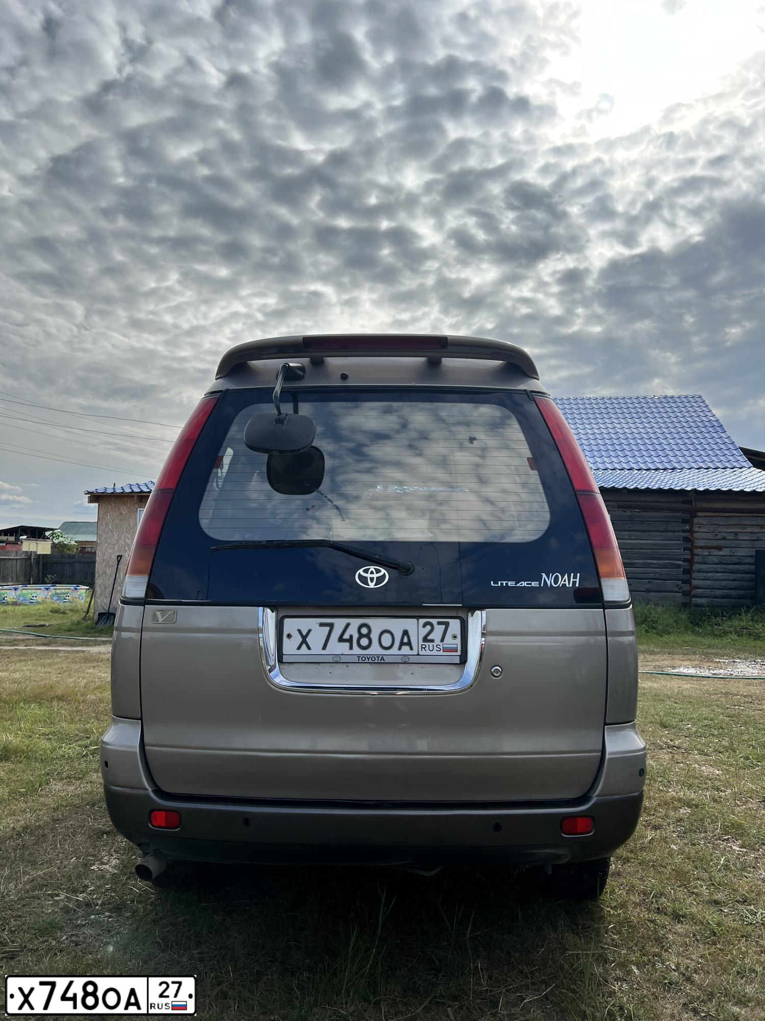 Фото автомобиля TOYOTA LITEACE, 1997 — госномер Е380НМ14