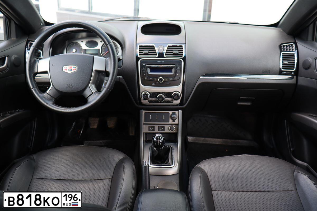 Фото автомобиля GEELY EMGRAND, 2014 — госномер В818КО196. Цвет: СЕРЫЙ