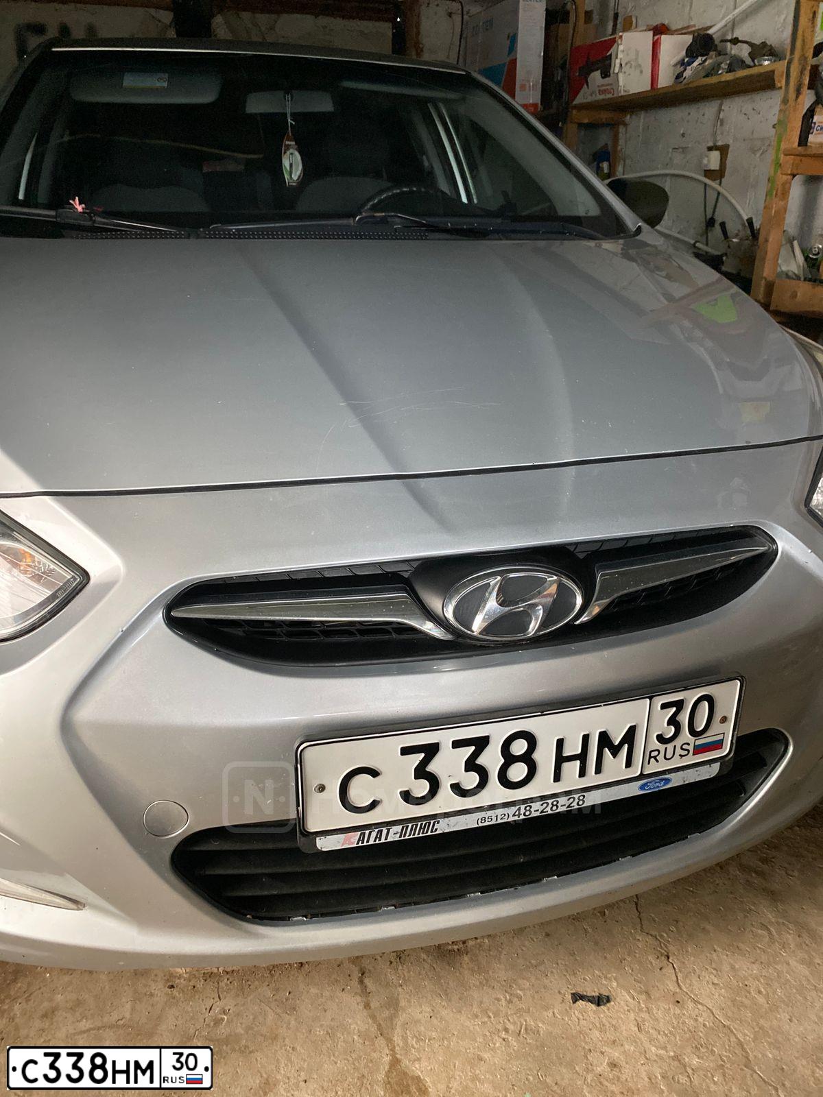 Фото автомобиля HYUNDAI SOLARIS, 2011 — госномер С832КА34. Цвет: СЕРЕБРИСТЫЙ