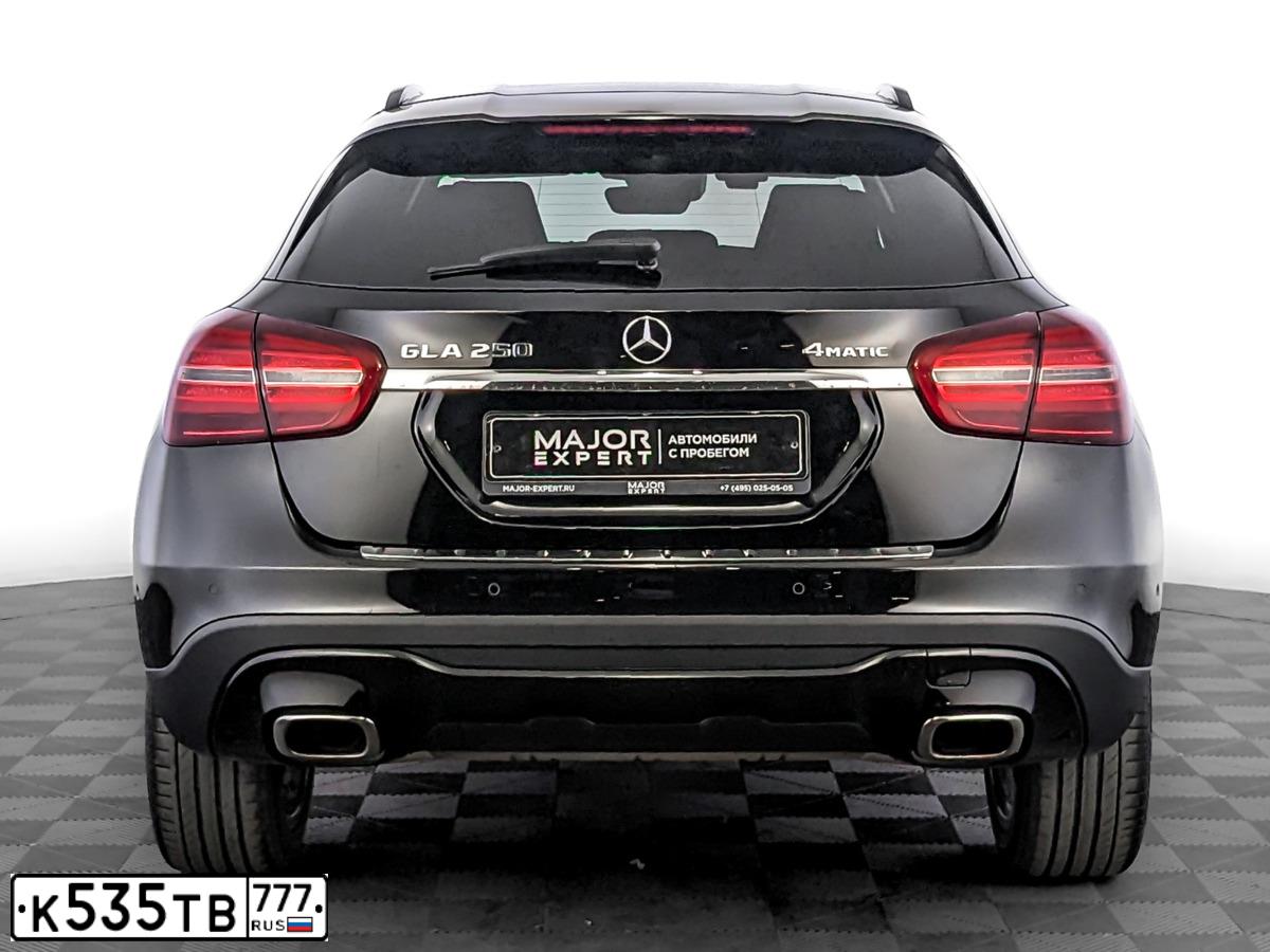 Фото автомобиля MERCEDES GLA-KLASSE, 2019 — госномер Т424РС797. Цвет: ЧЕРНЫЙ