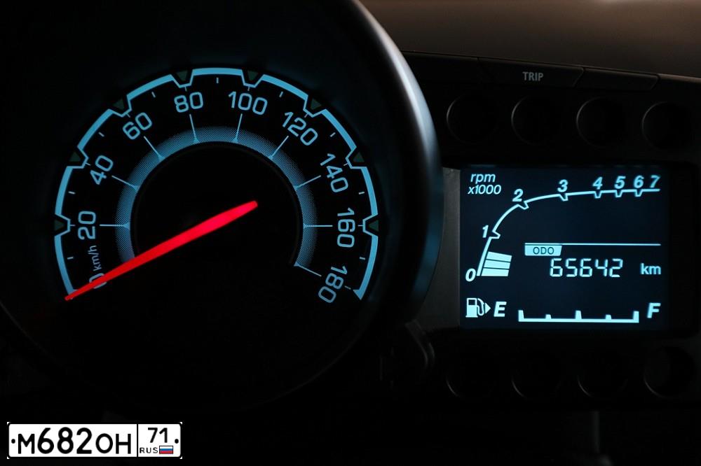 Фото автомобиля CHEVROLET SPARK, 2012 — госномер К071МК790. Цвет: СВЕТЛО-СЕРЫЙ