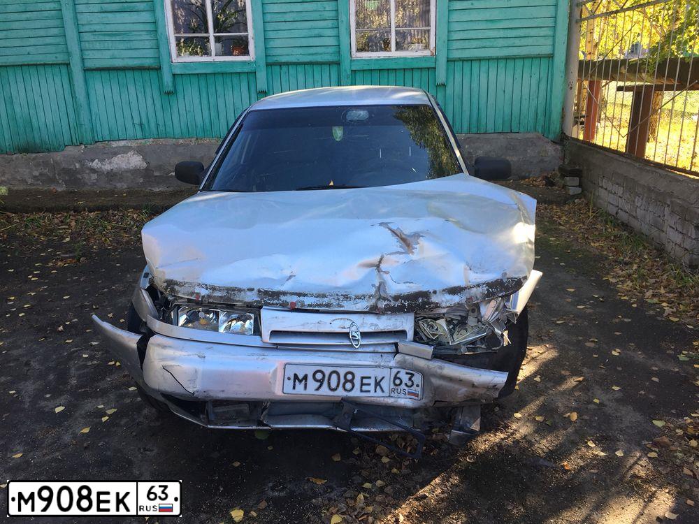 Фото автомобиля LADA 2112, 2005 — госномер У142ТС48. Цвет: СВЕТЛО-СЕРЕБ МЕТАЛЛ