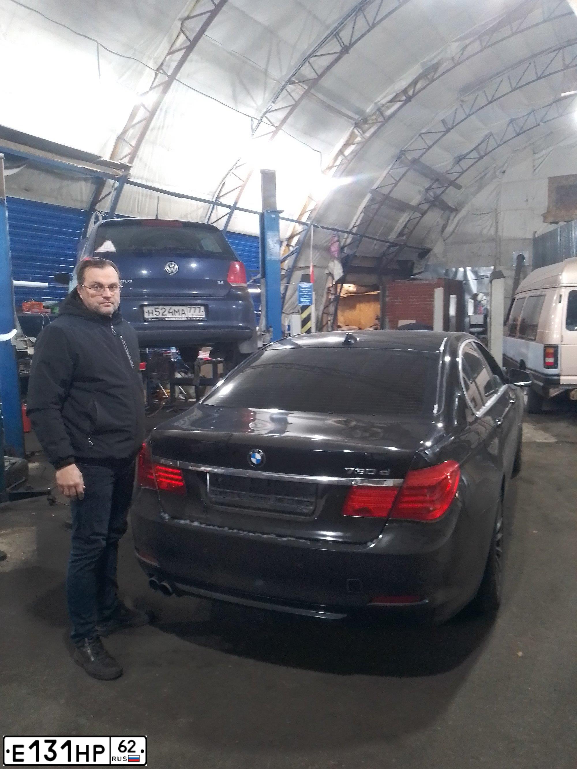 Фото автомобиля BMW SERIE 7, 2009 — госномер Е777НВ150. Цвет: ЧЕРНЫЙ