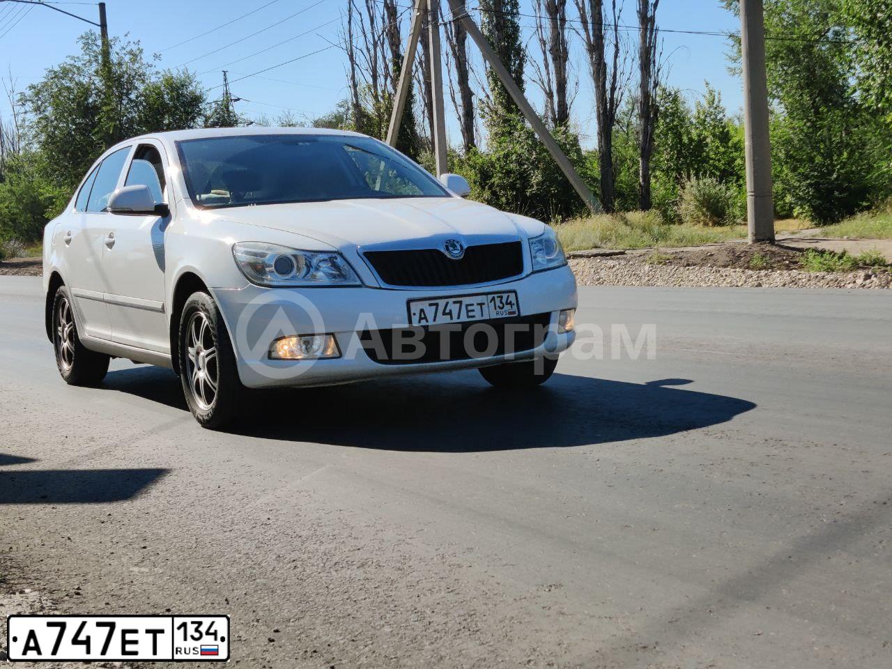 Фото автомобиля SKODA OCTAVIA, 2012 — госномер Е081ЕМ181