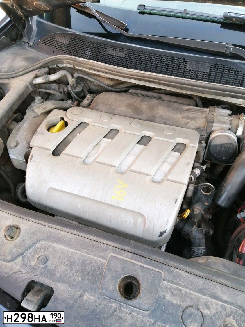 Фото автомобиля RENAULT MEGANE II C2E20 135 E2, 2006 — госномер С275ЕС40. Цвет: СЕРЫЙ ТЕМНЫЙ