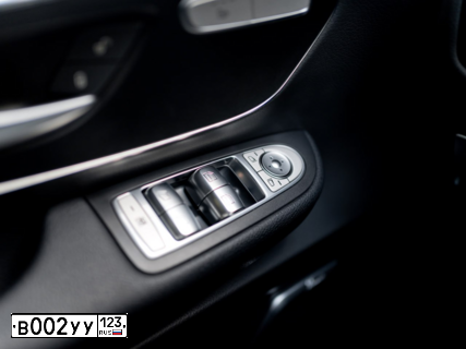 Фото автомобиля MERCEDES-BENZ V-CLASS V 220 D 4МАТIС, 2021 — госномер Е776КО977. Цвет: ЧЕРНЫЙ