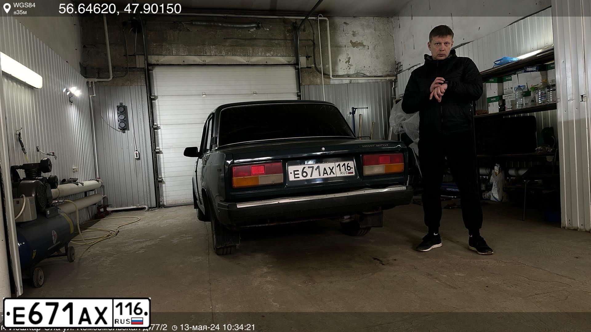 Фото автомобиля LADA 2107, 2003 — госномер Е671АХ116. Цвет: сине-зеленый