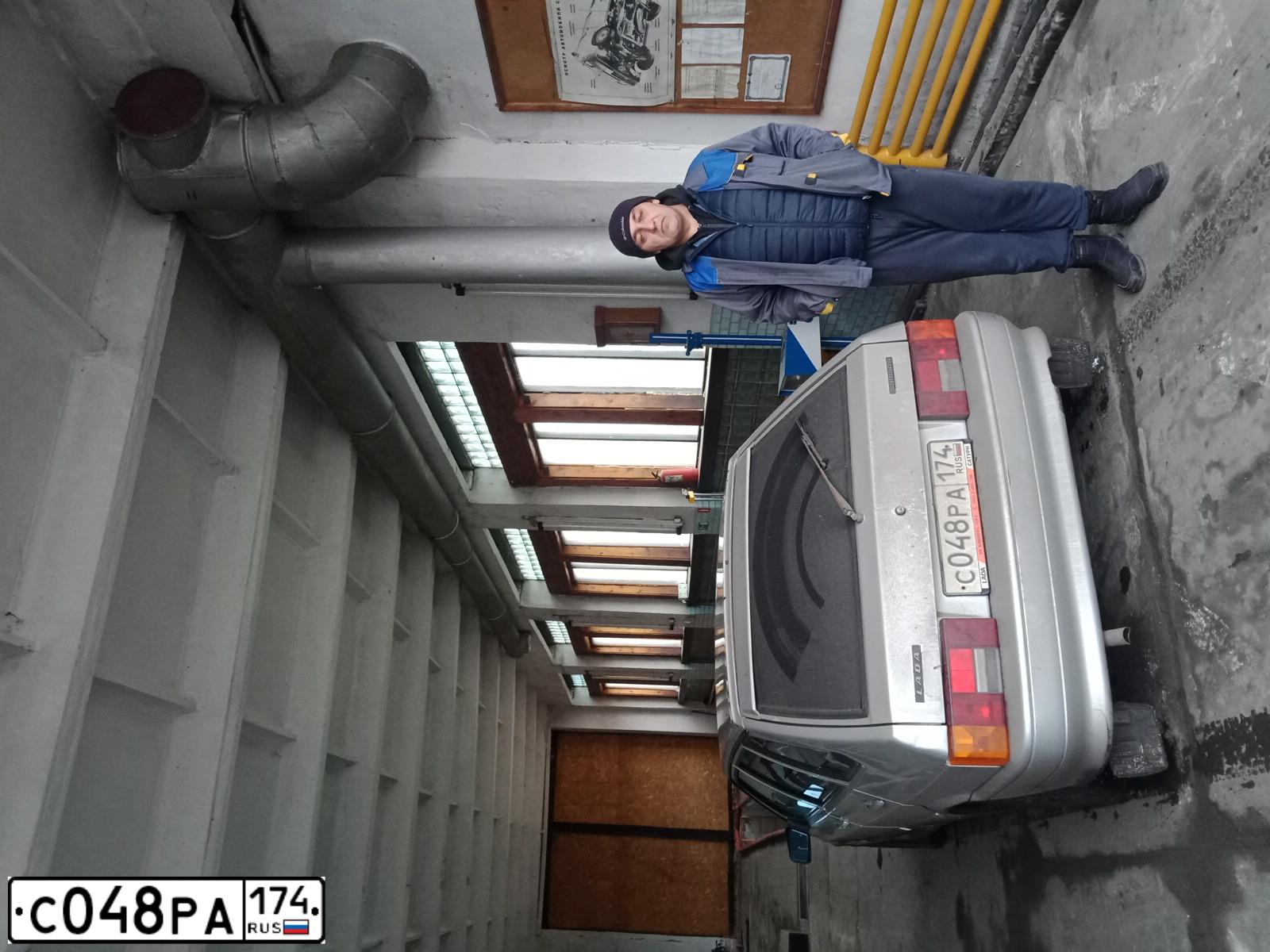Фото автомобиля LADA 2114, 2012 — госномер Е952ОА45. Цвет: СВЕТЛО-СЕРЕБРИСТЫЙ МЕТАЛЛ