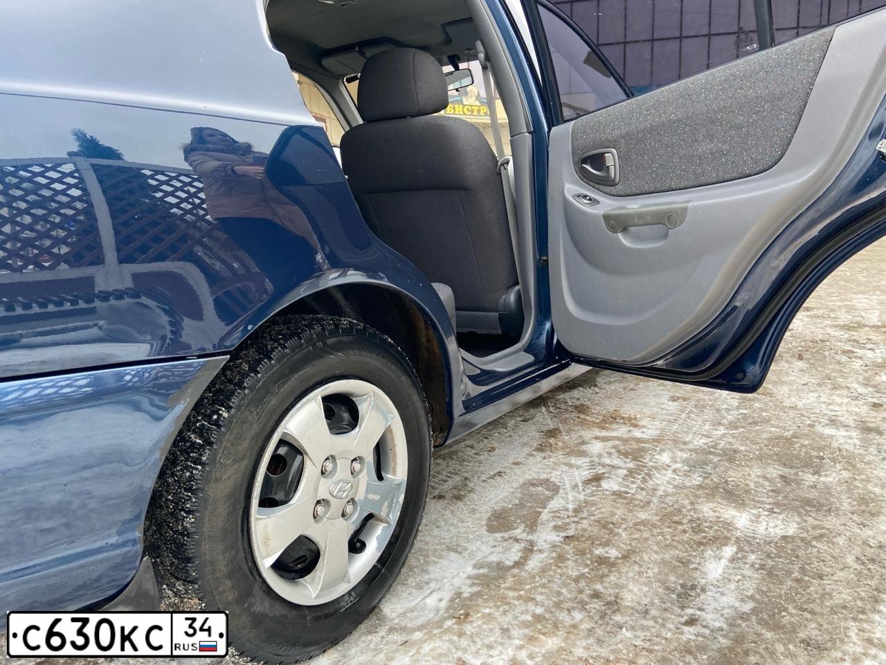 Фото автомобиля HYUNDAI ACCENT, 2006 — госномер Т649ОО30