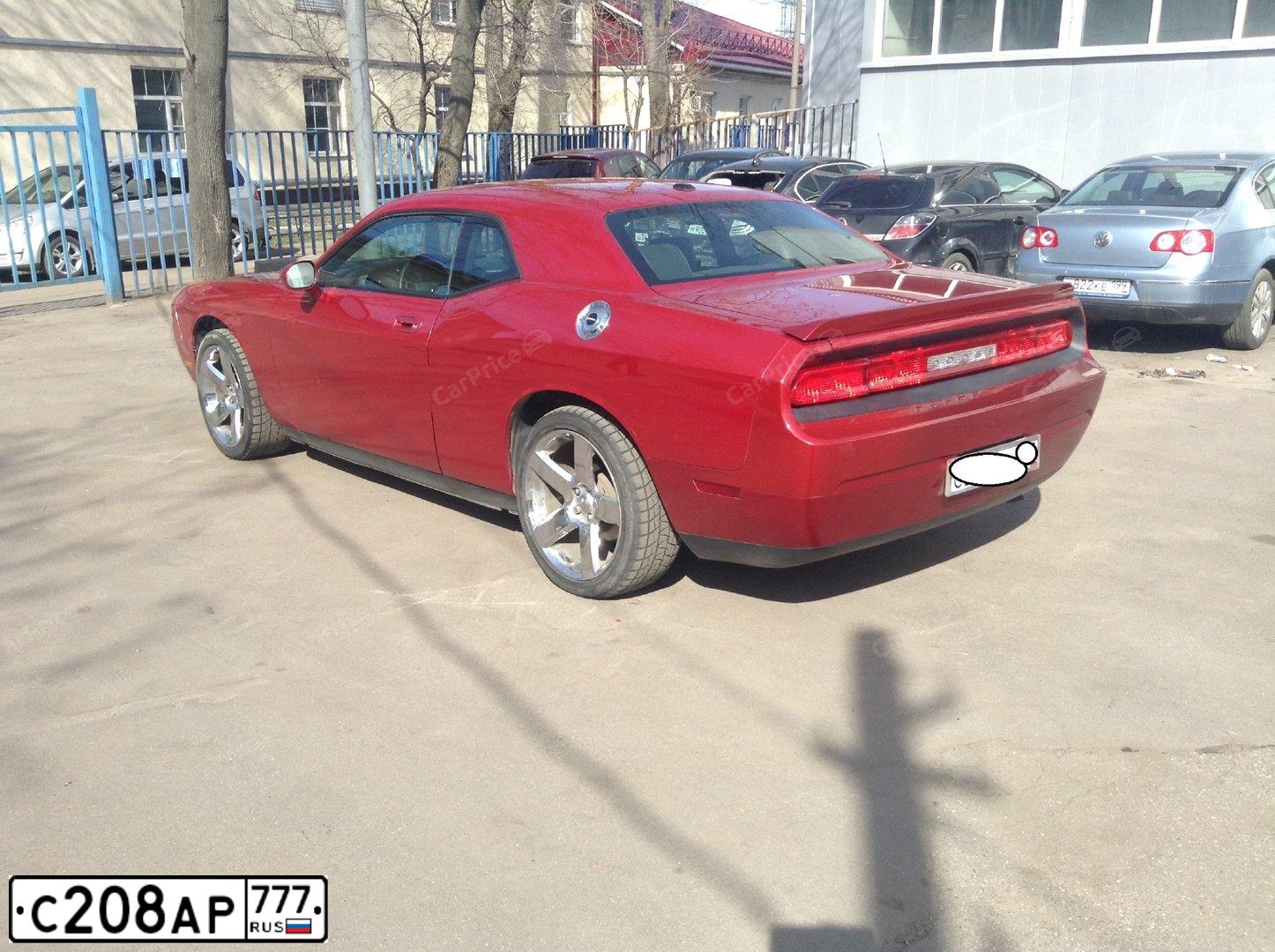 Фото автомобиля DODGE CHALLENGER, 2009 — госномер С208АР777. Цвет: КРАСНЫЙ