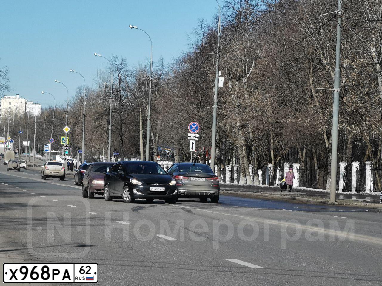 Фото автомобиля HYUNDAI SOLARIS, 2011 — госномер Р077АР250. Цвет: ЧЕРНЫЙ