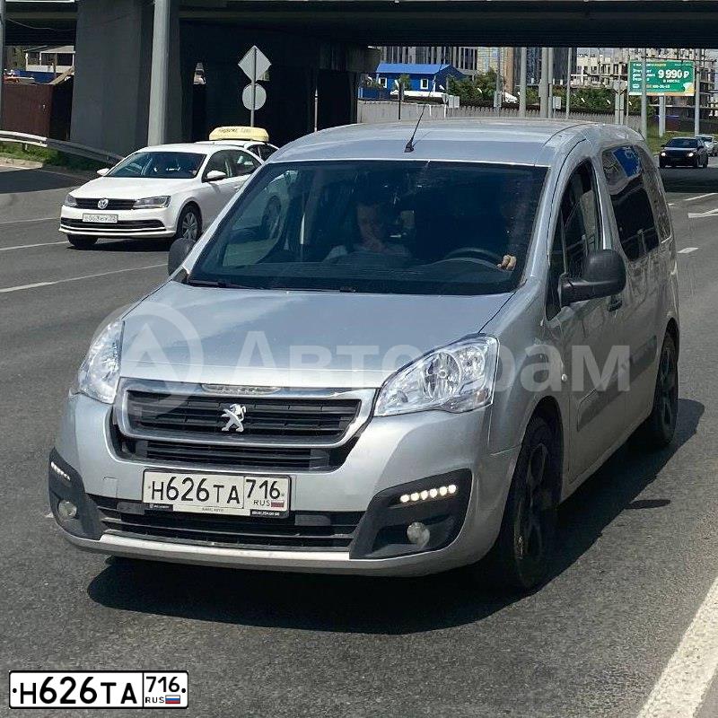 Фото автомобиля PEUGEOT PARTNER 7JNFJТ, 2021 — госномер Н626ТА716. Цвет: СЕРЫЙ