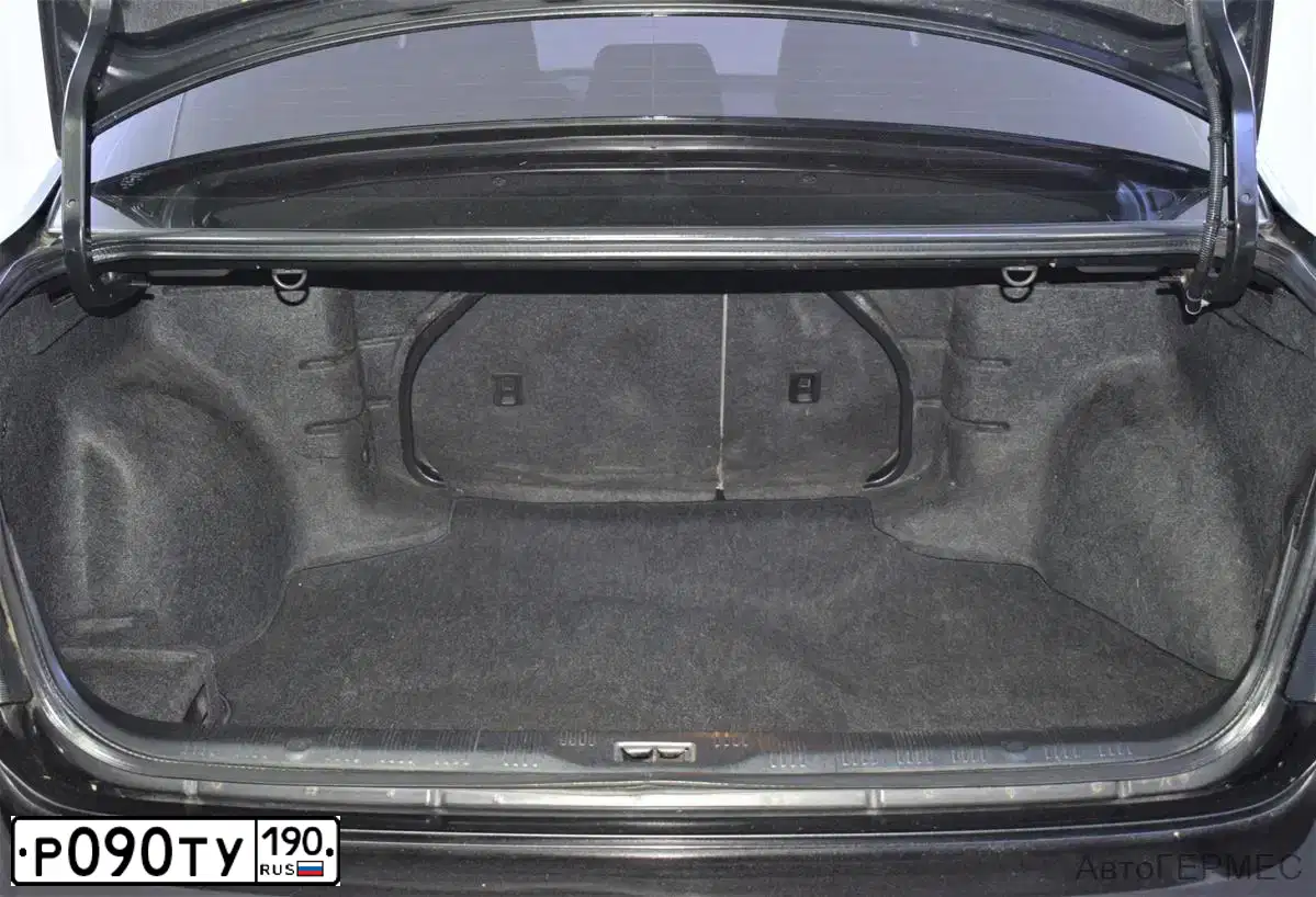 Фото автомобиля NISSAN MAXIMA, 2004 — госномер Р090ТУ190. Цвет: ЧЕРНЫЙ