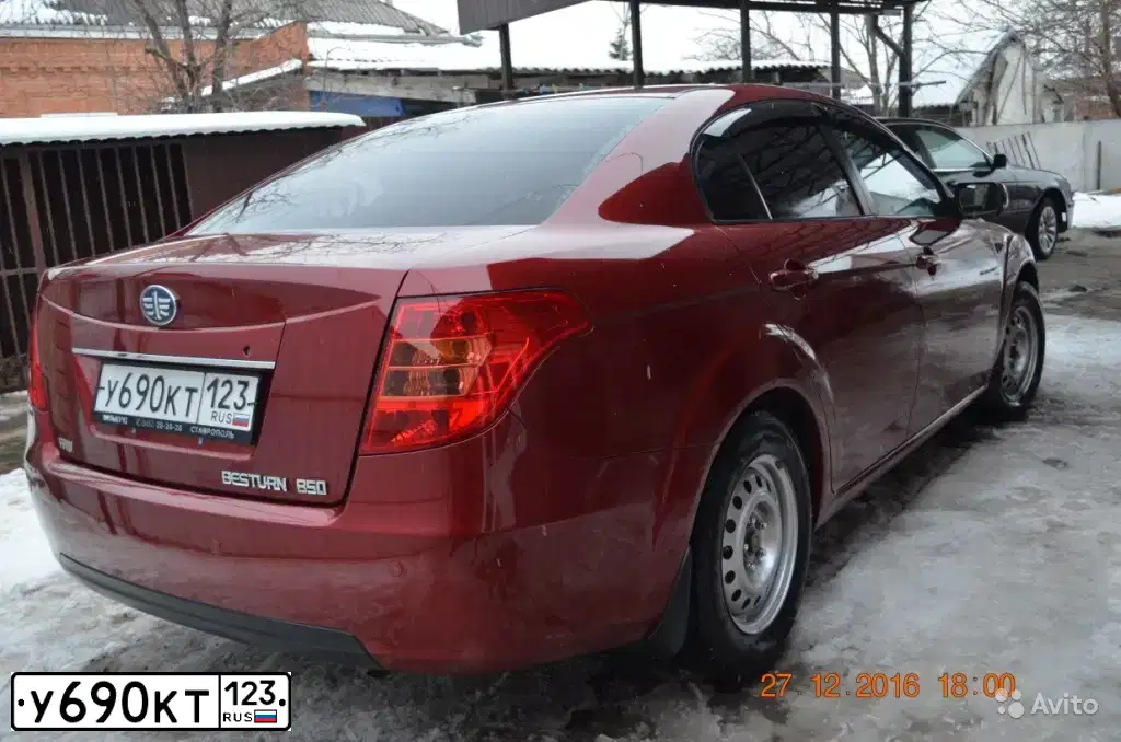 Фото автомобиля FAW BESTURN B50, 2012 — госномер У690КТ123. Цвет: КРАСНЫЙ