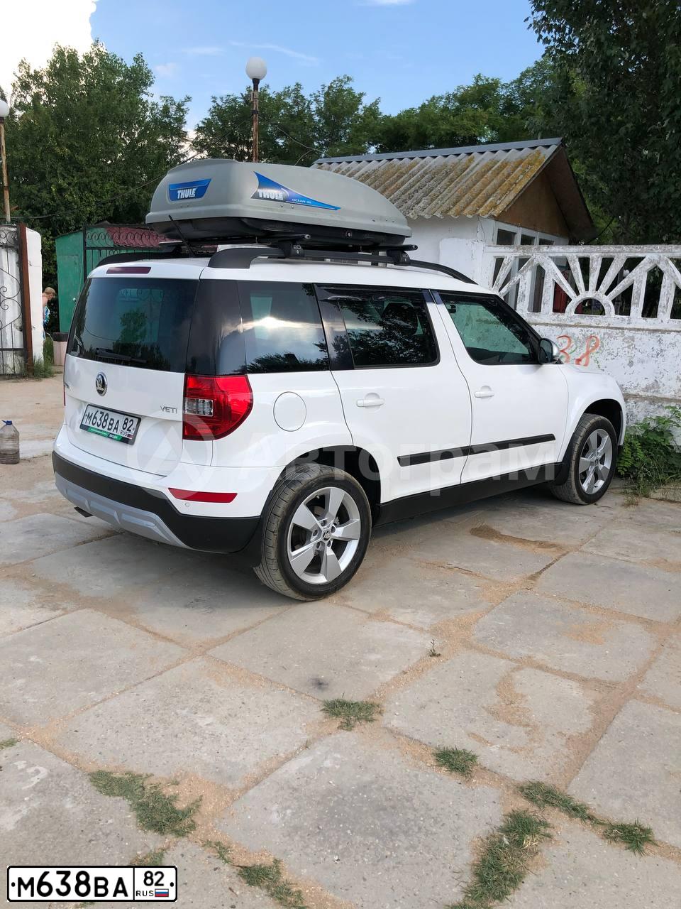 Фото автомобиля SKODA YETI, 2015 — госномер М638ВА82. Цвет: Белый