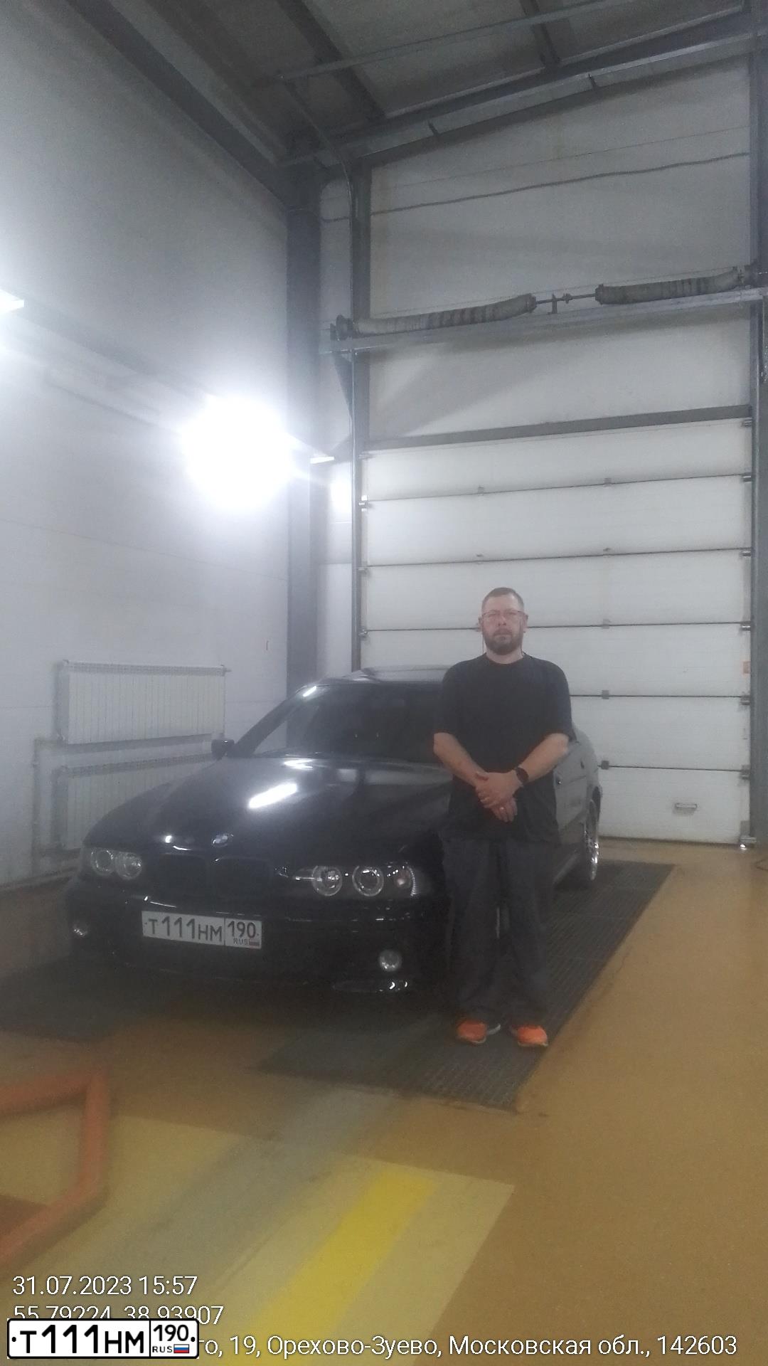 Фото автомобиля BMW SERIE 5, 1999 — госномер В111ВМ199. Цвет: ЧЕРНЫЙ