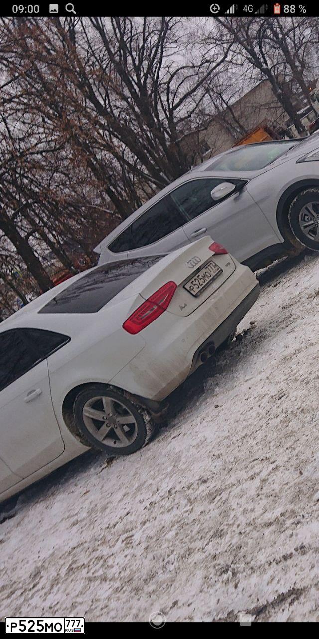 Фото автомобиля AUDI A4, 2014 — госномер Р525МО777. Цвет: Белый
